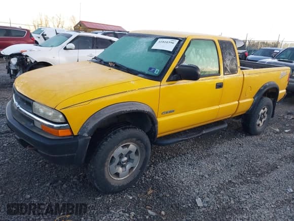 ✅ 2003 Chevrolet S-10 LS • VIN: 1GCCT19X138133298 • Лот: 41810396. Опубликован ранее на IAAI с пробегом 158 005 миль. Бесплатный доступ к архиву аукционных продаж из США и подробный отчёт об истории автомобиля на DreamBid. Изображение 2.