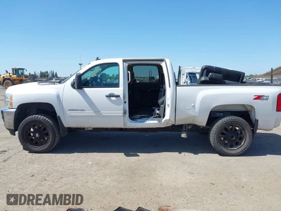 ✅ 2012 Chevrolet Silverado 2500HD LT • VIN: 1GC1KXC81CF222833 • Лот: 42322440. Опубликован ранее на IAAI с пробегом 218 076 миль. Бесплатный доступ к архиву аукционных продаж из США и подробный отчёт об истории автомобиля на DreamBid. Изображение 15.