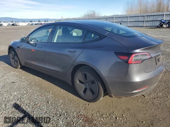 ✅ 2023 Tesla Model 3 Long Range • VIN: 5YJ3E1EB8PF598882 • Lot: 92873505. Wystawiony na Copart z przebiegiem 39 222 mil. Bezpłatny archiwum sprzedaży aukcyjnych z USA i szczegółowy raport historii pojazdu na DreamBid. Zdjęcie 2.