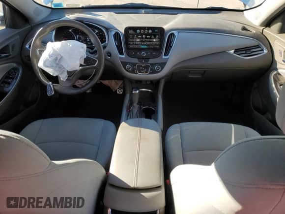 2017 Chevrolet Malibu LT z VIN 1G1ZE5ST3HF103251, wystawiony jako Copart lot #90425255 z przebiegiem 108 123 mil mil oraz Szkoda całkowita • Salvage title. Historia ofert i sprzedaży dostępna na DreamBid. Obrazek 8.