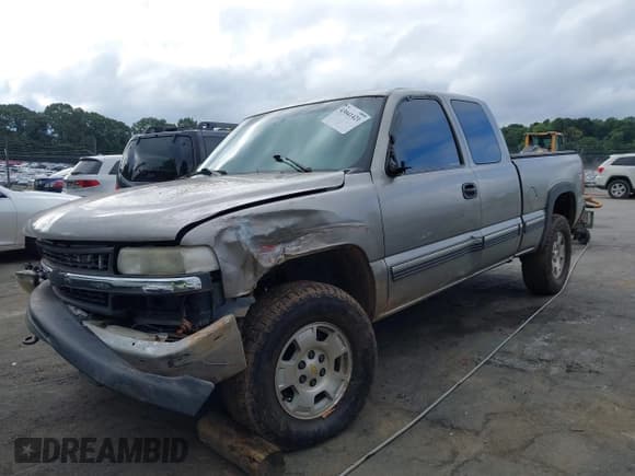 ✅ 2001 Chevrolet Silverado 1500 LS • VIN: 2GCEK19T811288343 • Лот: 43041421. Опубликован ранее на IAAI с пробегом 228 942 миль. Бесплатный доступ к архиву аукционных продаж из США и подробный отчёт об истории автомобиля на DreamBid. Изображение 2.