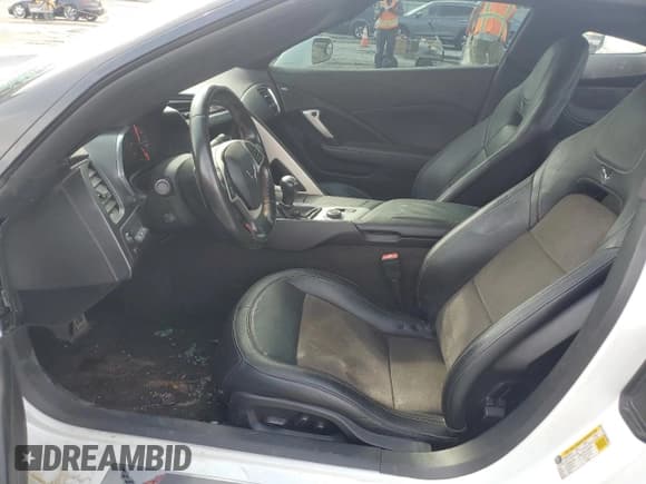 ✅ 2014 Chevrolet Corvette 3LT • VIN: 1G1YE2D78E5108683 • Lot: 54924785. Wystawiony na Copart z przebiegiem 79 948 mil. Bezpłatny archiwum sprzedaży aukcyjnych z USA i szczegółowy raport historii pojazdu na DreamBid. Zdjęcie 11.