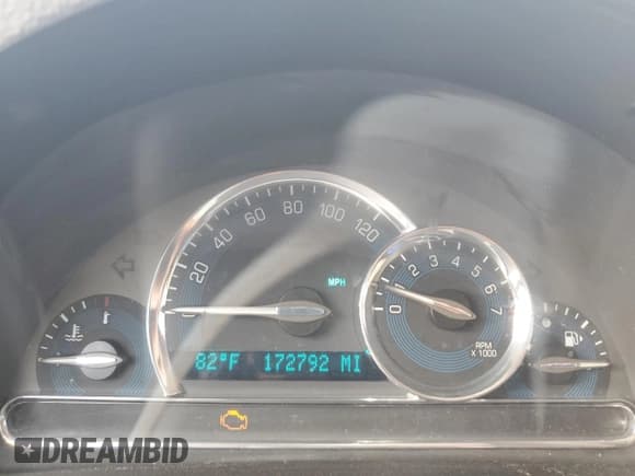 ✅ 2008 Chevrolet HHR LT • VIN: 3GNDA23D98S588985 • Lot: 91234425. Listed on Copart with 172,792 mi. Free auction sales archive from the USA and detailed vehicle history report at DreamBid. Image 9.