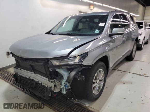 ✅ 2023 Chevrolet Traverse LT Cloth • VIN: 1GNEVGKW5PJ266885 • Lot: 43681024. Wystawiony na IAAI z przebiegiem 63 202 mil. Bezpłatny archiwum sprzedaży aukcyjnych z USA i szczegółowy raport historii pojazdu na DreamBid. Zdjęcie 7.