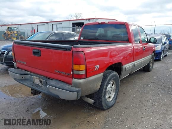 ✅ 2000 Chevrolet Silverado 1500 LS • VIN: 2GCEK19T9Y1212706 • Лот: 43792279. Опубликован ранее на IAAI с пробегом 280 310 миль. Бесплатный доступ к архиву аукционных продаж из США и подробный отчёт об истории автомобиля на DreamBid. Изображение 4.