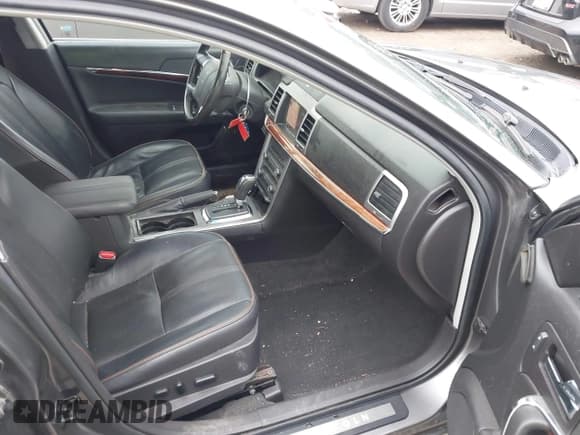 ✅ 2012 Lincoln MKZ Hybrid • VIN: 3LNDL2L34CR804568 • Лот: 42780987. Опубликован ранее на IAAI с пробегом 174 256 миль. Бесплатный доступ к архиву аукционных продаж из США и подробный отчёт об истории автомобиля на DreamBid. Изображение 5.