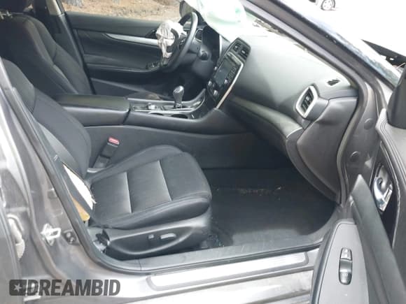 ✅ 2016 Nissan Maxima SR • VIN: 1N4AA6AP8GC401150 • Lot: 42663566. Wystawiony na IAAI z przebiegiem 155 842 mil. Bezpłatny archiwum sprzedaży aukcyjnych z USA i szczegółowy raport historii pojazdu na DreamBid. Zdjęcie 5.