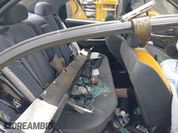 ✅ 2004 Hyundai Sonata GLS • VIN: KMHWF35H54A081162 • Lot: 42458455. Wystawiony na IAAI z przebiegiem 130 067 mil. Bezpłatny archiwum sprzedaży aukcyjnych z USA i szczegółowy raport historii pojazdu na DreamBid. Zdjęcie 8.