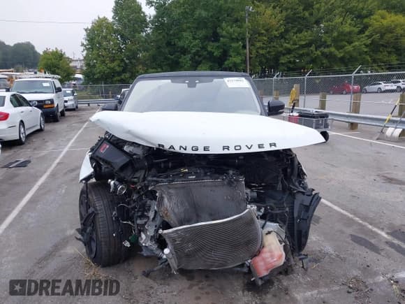 ✅ 2017 Land Rover Range Rover Sport Autobiography • VIN: SALWV2FE0HA145712 • Lot: 43170082. Wystawiony na IAAI z przebiegiem 80 839 mil. Bezpłatny archiwum sprzedaży aukcyjnych z USA i szczegółowy raport historii pojazdu na DreamBid. Zdjęcie 12.