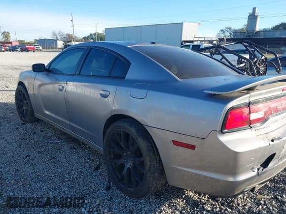 ✅ 2014 Dodge Charger RT Plus • VIN: 2C3CDXDT1EH248621 • Lot: 43411845. Wystawiony na IAAI z przebiegiem 112 533 mil. Bezpłatny archiwum sprzedaży aukcyjnych z USA i szczegółowy raport historii pojazdu na DreamBid. Zdjęcie 3.