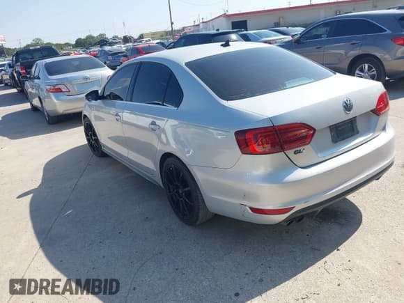 ✅ 2012 Volkswagen Jetta • VIN: 3VW467AJ9CM473877 • Lot: 43196341. Listed on IAAI with 129,507 mi. Free auction sales archive from the USA and detailed vehicle history report at DreamBid. Image 3.