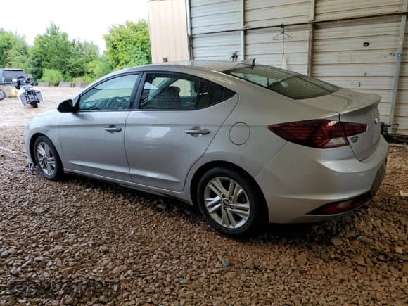 ✅ 2020 Hyundai Elantra SEL • VIN: 5NPD84LF7LH580601 • Lot: 68424055. Listed on Copart with 136,145 mi. Free auction sales archive from the USA and detailed vehicle history report at DreamBid. Image 2.