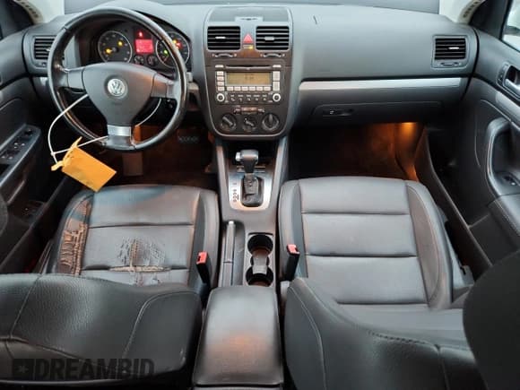 ✅ 2008 Volkswagen Jetta SE • VIN: 3VWRM71K68M099594 • Lot: 93456465. Wystawiony na Copart z przebiegiem 143 032 mil. Bezpłatny archiwum sprzedaży aukcyjnych z USA i szczegółowy raport historii pojazdu na DreamBid. Zdjęcie 8.