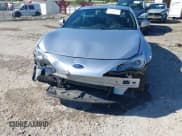 ✅ 2019 Subaru BRZ Limited • VIN: JF1ZCAC11K9601706 • Lot: 43292432. Wystawiony na IAAI z przebiegiem 60 034 mil. Bezpłatny archiwum sprzedaży aukcyjnych z USA i szczegółowy raport historii pojazdu na DreamBid. Zdjęcie 6.