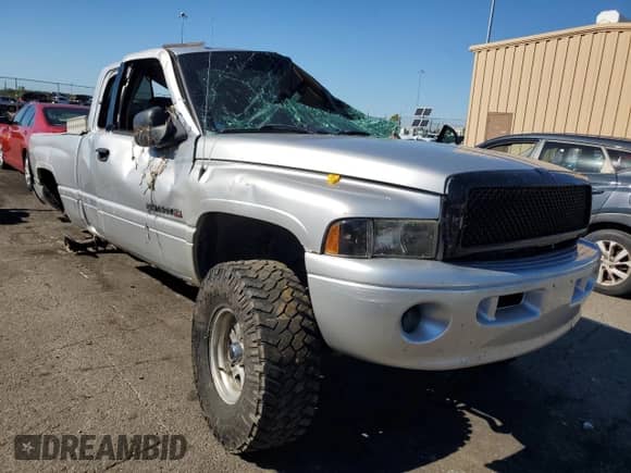 2001 Dodge 1500 с VIN 1B7HF13Z51J598129, выставлен на аукционе Copart как лот 74184494 с пробегом Не указан миль и Списание • Salvage title. История ставок и продаж доступна на DreamBid. Изображение 4.