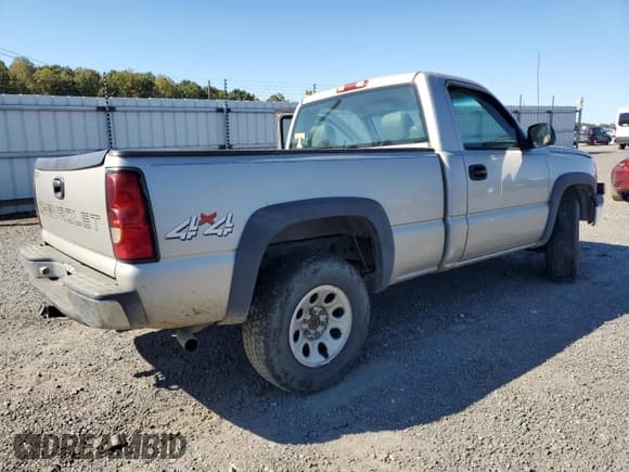 ✅ 2006 Chevrolet Silverado 1500 Work Truck • VIN: 1GCEK14V16Z239363 • Лот: 76834764. Опубликован ранее на Copart с пробегом 199 733 миль. Бесплатный доступ к архиву аукционных продаж из США и подробный отчёт об истории автомобиля на DreamBid. Изображение 3.