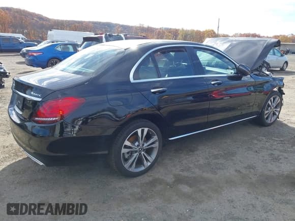 ✅ 2021 Mercedes-Benz C 300 • VIN: W1KWF8EB4MR635599 • Lot: 43625166. Wystawiony na IAAI z przebiegiem 42 909 mil. Bezpłatny archiwum sprzedaży aukcyjnych z USA i szczegółowy raport historii pojazdu na DreamBid. Zdjęcie 4.