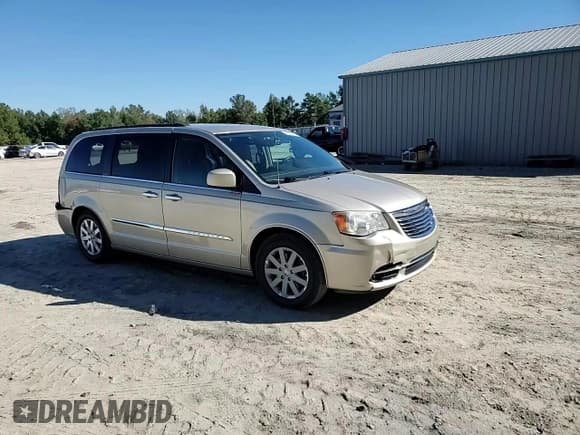 ✅ 2016 Chrysler Town & Country Touring • VIN: 2C4RC1BG5GR191557 • Lot: 90914865. Wystawiony na Copart z przebiegiem 115 258 mil. Bezpłatny archiwum sprzedaży aukcyjnych z USA i szczegółowy raport historii pojazdu na DreamBid. Zdjęcie 15.