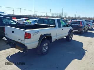 ✅ 2003 Chevrolet S-10 LS • VIN: 1GCCT19X038253478 • Лот: 41744079. Опубликован ранее на IAAI с пробегом 215 807 миль. Бесплатный доступ к архиву аукционных продаж из США и подробный отчёт об истории автомобиля на DreamBid. Изображение 4.