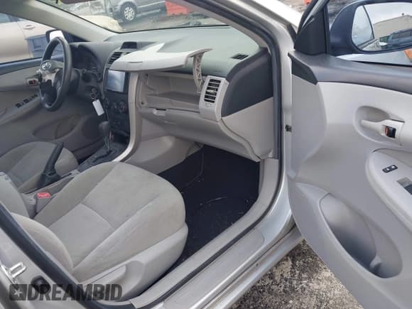 ✅ 2013 Toyota Corolla LE • VIN: 5YFBU4EE9DP201951 • Лот: 42810508. Опубликован ранее на IAAI с пробегом 149 077 миль. Бесплатный доступ к архиву аукционных продаж из США и подробный отчёт об истории автомобиля на DreamBid. Изображение 5.