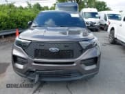 ✅ 2021 Ford Police Interceptor Utility • VIN: 1FM5K8AB7MGC21974 • Lot: 42180948. Wystawiony na IAAI z przebiegiem 57 961 mil. Bezpłatny archiwum sprzedaży aukcyjnych z USA i szczegółowy raport historii pojazdu na DreamBid. Zdjęcie 17.