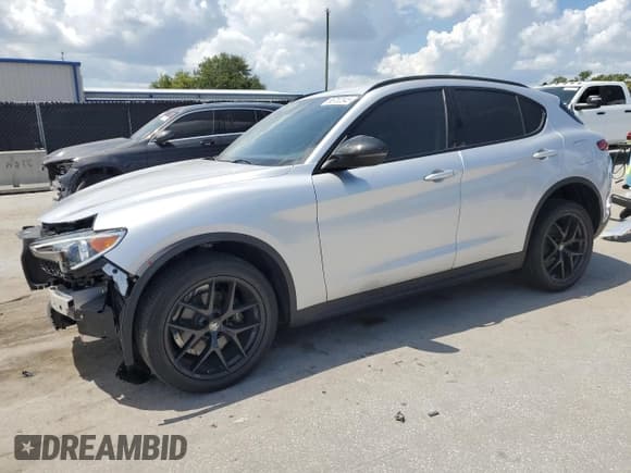 ✅ 2020 Alfa Romeo Stelvio • VIN: ZASPAJAN7L7C94768 • Lot: 66702345. Listed on Copart with 29,055 mi. Free auction sales archive from the USA and detailed vehicle history report at DreamBid. Image 1.