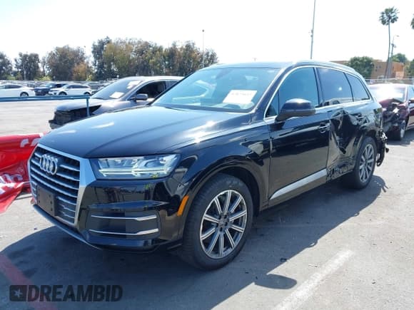 ✅ 2019 Audi Q7 Premium Plus • VIN: WA1LHAF78KD025573 • Lot: 42173645. Wystawiony na IAAI z przebiegiem 45 809 mil. Bezpłatny archiwum sprzedaży aukcyjnych z USA i szczegółowy raport historii pojazdu na DreamBid. Zdjęcie 17.