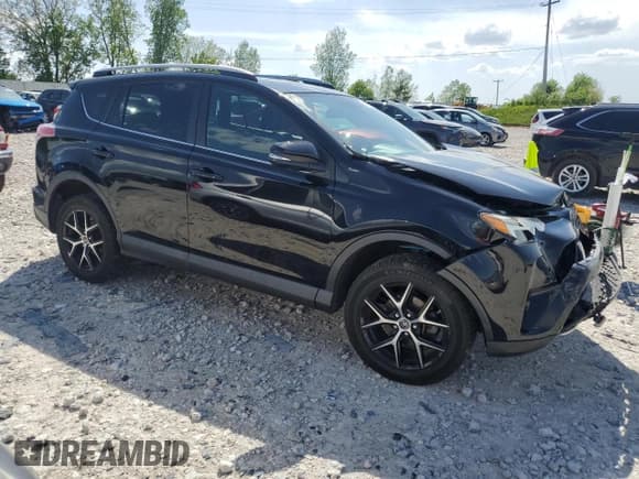 ✅ 2017 Toyota RAV4 SE • VIN: 2T3JFREV9HW647810 • Лот: 57019355. Опубликован ранее на Copart с пробегом 108 770 миль. Бесплатный доступ к архиву аукционных продаж из США и подробный отчёт об истории автомобиля на DreamBid. Изображение 4.