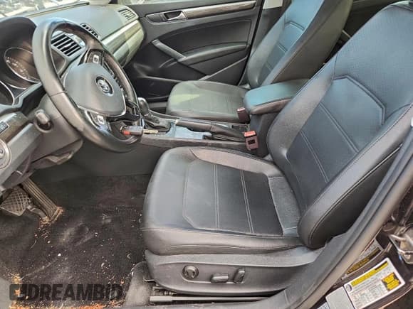 ✅ 2017 Volkswagen Passat SE • VIN: 1VWGT7A31HC075062 • Lot: 87485925. Listed on Copart with 76,755 mi. Free auction sales archive from the USA and detailed vehicle history report at DreamBid. Image 7.