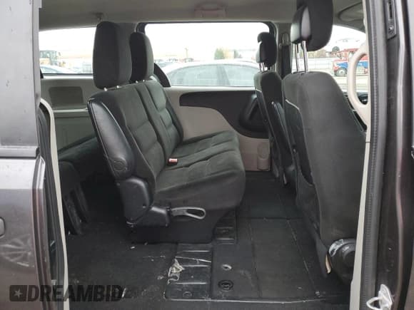 ✅ 2016 Dodge Grand Caravan SE • VIN: 2C4RDGBG5GR195253 • Lot: 90844475. Wystawiony na Copart z przebiegiem 244 453 mil. Bezpłatny archiwum sprzedaży aukcyjnych z USA i szczegółowy raport historii pojazdu na DreamBid. Zdjęcie 11.