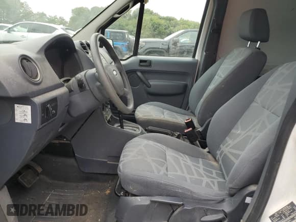 ✅ 2013 Ford Transit Connect XLT • VIN: NM0LS7DN1DT159326 • Lot: 81146335. Listed on Copart with 105,901 mi. Free auction sales archive from the USA and detailed vehicle history report at DreamBid. Image 7.