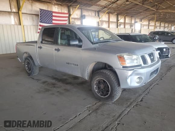 ✅ 2005 Nissan Titan XE • VIN: 1N6AA07A55N568543 • Лот: 81477545. Опубликован ранее на Copart с пробегом 247 054 миль. Бесплатный доступ к архиву аукционных продаж из США и подробный отчёт об истории автомобиля на DreamBid. Изображение 4.