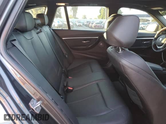 2018 BMW 3 Series 328d xDrive с VIN WBA8J1C57JA486263, выставлен на аукционе Copart как лот 80338494 с пробегом 68 628 миль миль и Списание • Salvage title. История ставок и продаж доступна на DreamBid. Изображение 10.