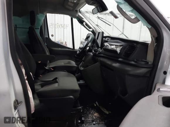 ✅ 2023 Ford Transit Passenger XL • VIN: 1FBAX2YGXPKA45186 • Lot: 41625035. Wystawiony na IAAI z przebiegiem 42 174 mil. Bezpłatny archiwum sprzedaży aukcyjnych z USA i szczegółowy raport historii pojazdu na DreamBid. Zdjęcie 5.