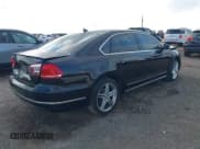 ✅ 2015 Volkswagen Passat SE • VIN: 1VWBV7A34FC037701 • Лот: 43715688. Опубликован ранее на IAAI с пробегом 180 467 миль. Бесплатный доступ к архиву аукционных продаж из США и подробный отчёт об истории автомобиля на DreamBid. Изображение 4.