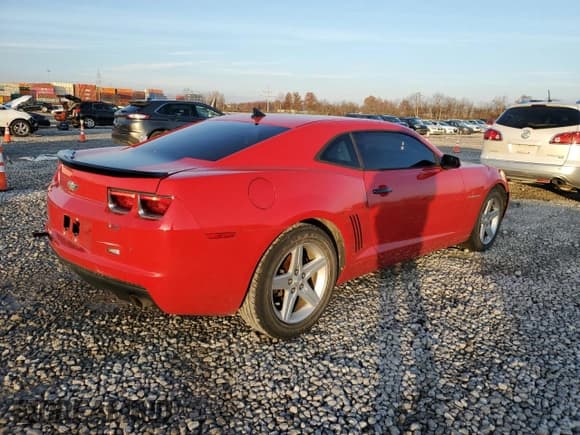 ✅ 2012 Chevrolet Camaro 1LT • VIN: 2G1FB1E37C9131636 • Lot: 94004605. Listed on Copart with 257,432 mi. Free auction sales archive from the USA and detailed vehicle history report at DreamBid. Image 3.