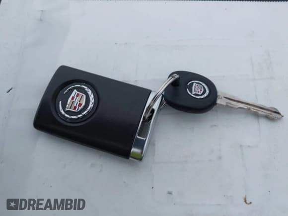 ✅ 2012 Cadillac CTS Luxury • VIN: 1G6DG5E52C0105189 • Lot: 43611831. Wystawiony na IAAI z przebiegiem 72 930 mil. Bezpłatny archiwum sprzedaży aukcyjnych z USA i szczegółowy raport historii pojazdu na DreamBid. Zdjęcie 11.