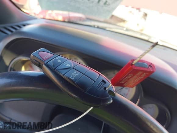 ✅ 2012 Dodge Challenger R/T Plus • VIN: 2C3CDYBT0CH118626 • Lot: 41379842. Wystawiony na IAAI z przebiegiem 190 180 mil. Bezpłatny archiwum sprzedaży aukcyjnych z USA i szczegółowy raport historii pojazdu na DreamBid. Zdjęcie 11.