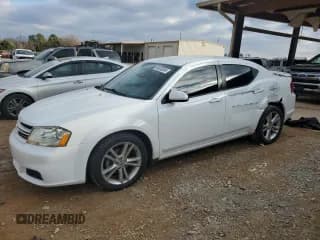 ✅ 2013 Dodge Avenger SXT • VIN: 1C3CDZCG5DN746486 • Лот: 85852634. Опубликован ранее на Copart с пробегом 125 475 миль. Бесплатный доступ к архиву аукционных продаж из США и подробный отчёт об истории автомобиля на DreamBid. Изображение 1.