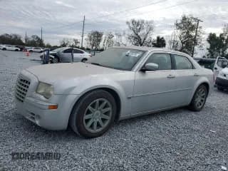 ✅ 2006 Chrysler 300 C • VIN: 2C3LA63H76H135354 • Lot: 88823075. Wystawiony na Copart z przebiegiem 33 488 mil. Bezpłatny archiwum sprzedaży aukcyjnych z USA i szczegółowy raport historii pojazdu na DreamBid. Zdjęcie 1.