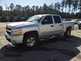 2011 Chevrolet Silverado 1500 LT with VIN 3GCPCSE00BG177589, listed as a Copart auction lot 85139795 with 232,383 mi miles and Salvage title. Bid and sale history available at DreamBid. Image 1.