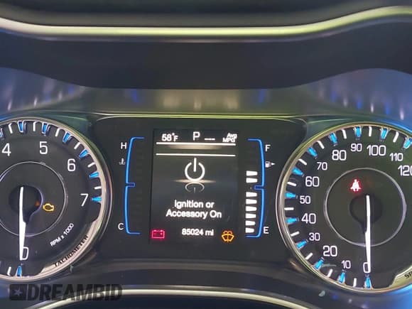 ✅ 2016 Chrysler 200 Limited • VIN: 1C3CCCAB8GN162773 • Лот: 43430975. Опубликован ранее на IAAI с пробегом 85 024 миль. Бесплатный доступ к архиву аукционных продаж из США и подробный отчёт об истории автомобиля на DreamBid. Изображение 7.