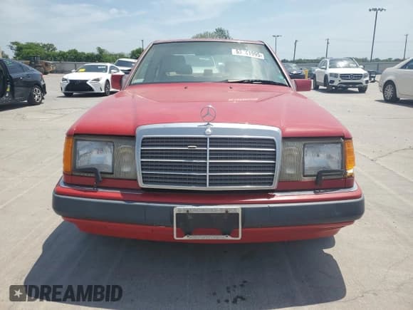 ✅ 1993 Mercedes-Benz 400 E • VIN: WDBEA34E2PB866452 • Lot: 53141995. Wystawiony na Copart z przebiegiem 105 692 mil. Bezpłatny archiwum sprzedaży aukcyjnych z USA i szczegółowy raport historii pojazdu na DreamBid. Zdjęcie 5.