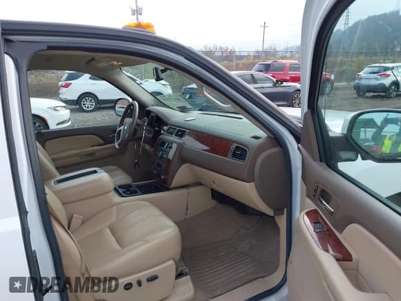 ✅ 2009 Chevrolet Silverado 1500 • VIN: 2GCEK390491107199 • Lot: 40873335. Listed on IAAI with 129,417 mi. Free auction sales archive from the USA and detailed vehicle history report at DreamBid. Image 5.