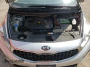 ✅ 2017 Kia Rondo LX • VIN: KNAHT8A37H7176240 • Лот: 59258975. Опубликован ранее на Copart с пробегом 166 152 миль. Бесплатный доступ к архиву аукционных продаж из США и подробный отчёт об истории автомобиля на DreamBid. Изображение 12.