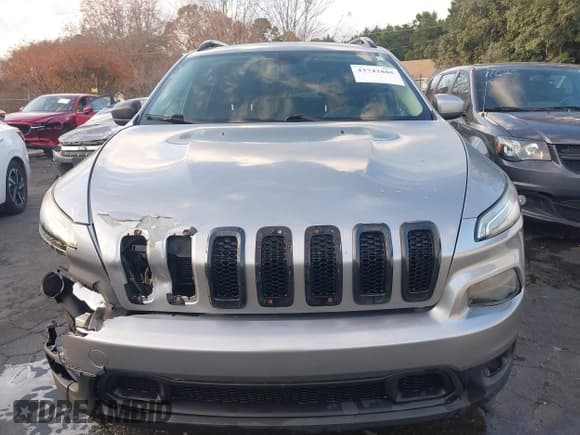 ✅ 2014 Jeep Cherokee Latitude • VIN: 1C4PJMCS8EW243396 • Lot: 43742805. Wystawiony na IAAI z przebiegiem 205 911 mil. Bezpłatny archiwum sprzedaży aukcyjnych z USA i szczegółowy raport historii pojazdu na DreamBid. Zdjęcie 12.