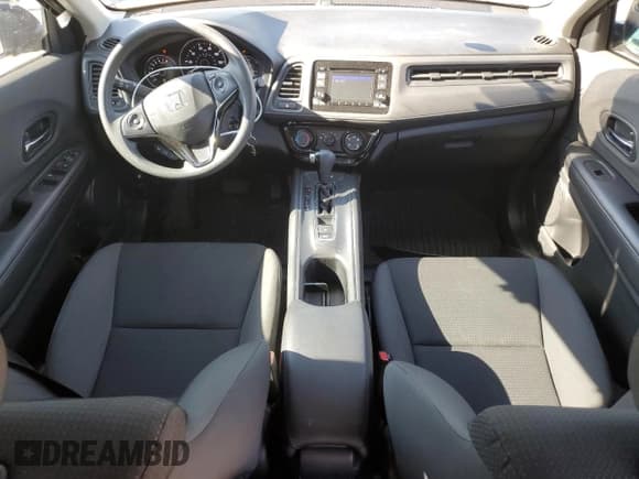 ✅ 2020 Honda HR-V LX • VIN: 3CZRU6H37LM737849 • Lot: 85931975. Wystawiony na Copart z przebiegiem 64 838 mil. Bezpłatny archiwum sprzedaży aukcyjnych z USA i szczegółowy raport historii pojazdu na DreamBid. Zdjęcie 8.