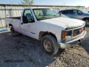✅ 1998 GMC Sierra 1500 • VIN: 1GTGC34F2WE503062 • Lot: 56318645. Wystawiony na Copart z przebiegiem 127 640 mil. Bezpłatny archiwum sprzedaży aukcyjnych z USA i szczegółowy raport historii pojazdu na DreamBid. Zdjęcie 4.