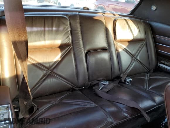 ✅ 1971 Lincoln Continental • VIN: 1Y89A811362 • Лот: 81762854. Опубликован ранее на Copart с пробегом 12 431 миль. Бесплатный доступ к архиву аукционных продаж из США и подробный отчёт об истории автомобиля на DreamBid. Изображение 10.