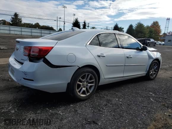✅ 2015 Chevrolet Malibu LT • VIN: 1G11C5SL3FF221638 • Lot: 87469245. Listed on Copart with 137,786 mi miles. Access the free auction sales archive from the USA and view a detailed vehicle history report at DreamBid. Image 3.